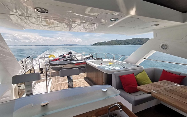 Аренда моторной яхты Sunseeker 86 Maxxx на Мальдивах